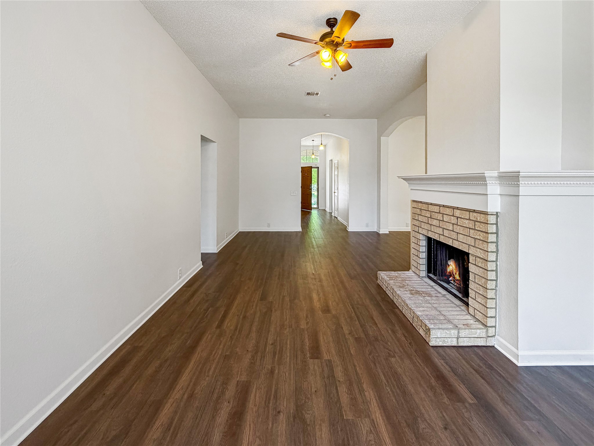 2516 Fairway View Drive Burleson TX 76028