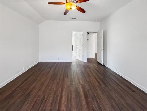 2516 Fairway View Drive Burleson TX 76028