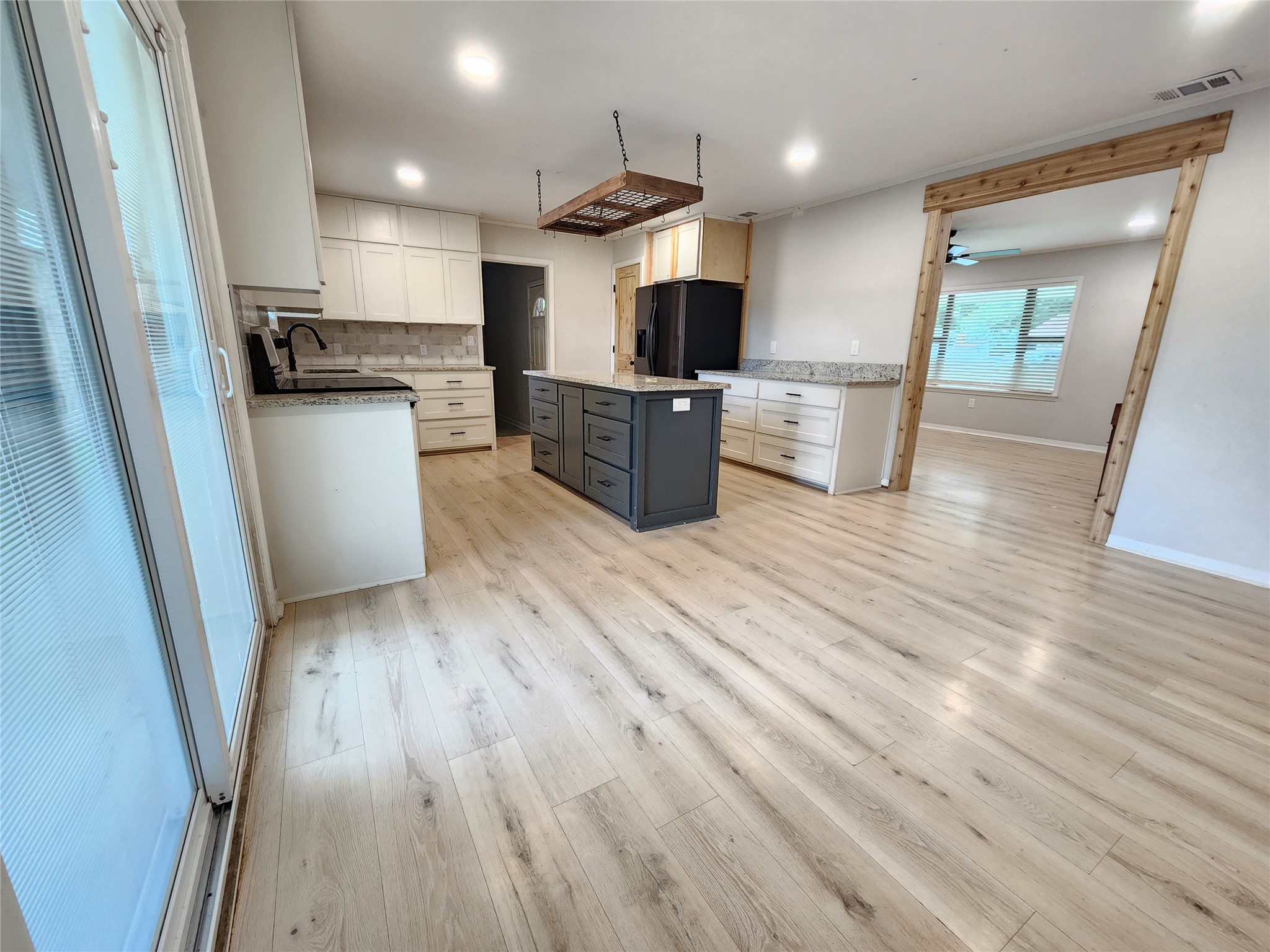 211 Betts Drive Lindale TX 75771