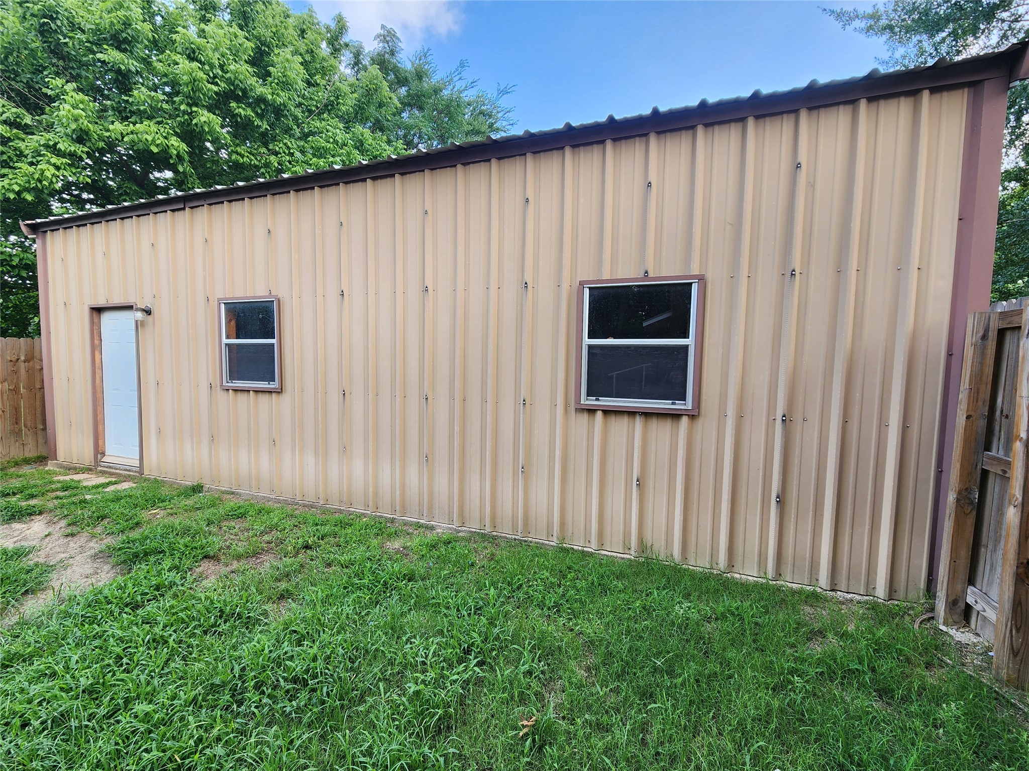 211 Betts Drive Lindale TX 75771