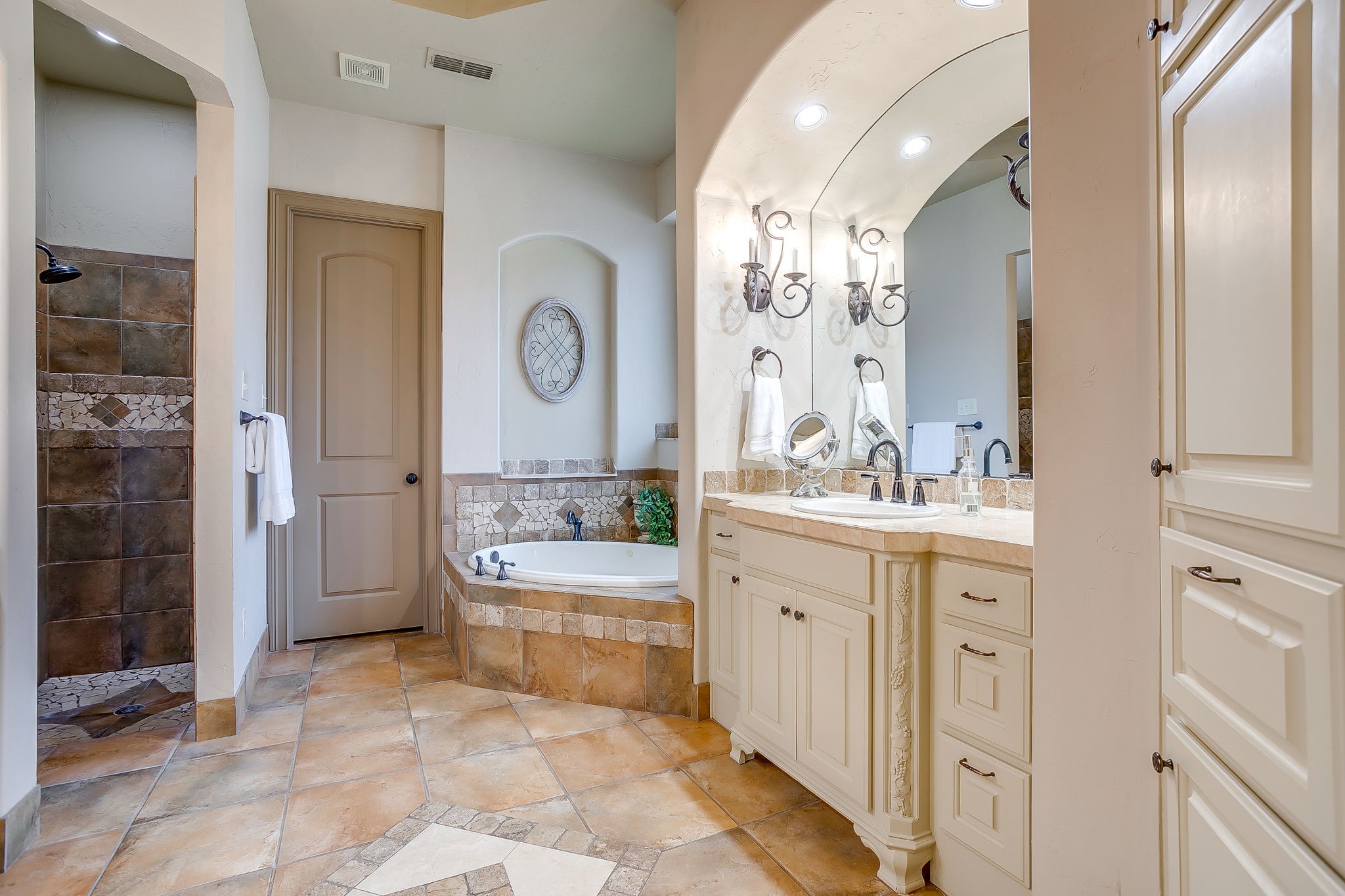 216 Williamsburg Lane Ovilla TX 75154