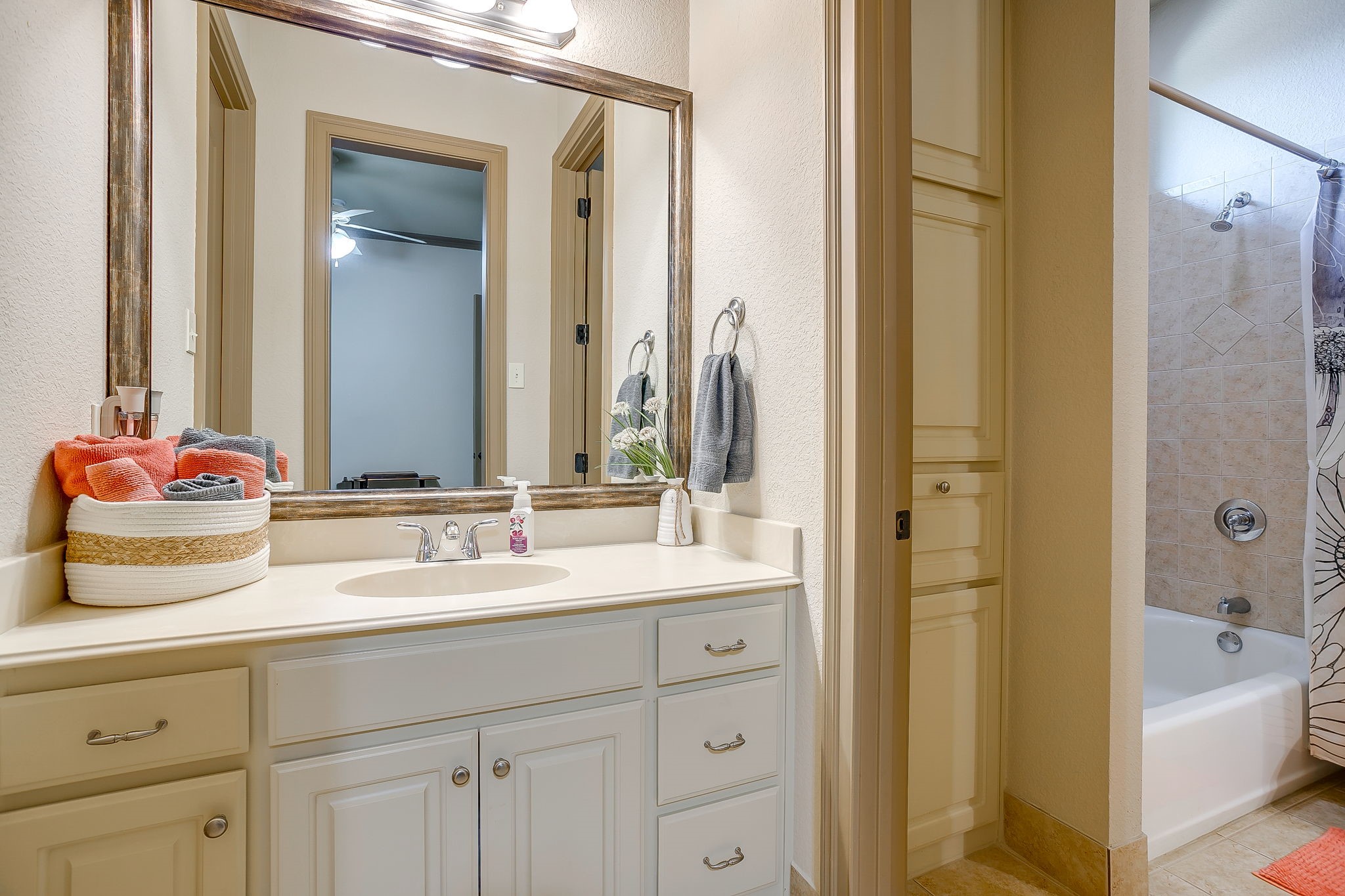 216 Williamsburg Lane Ovilla TX 75154