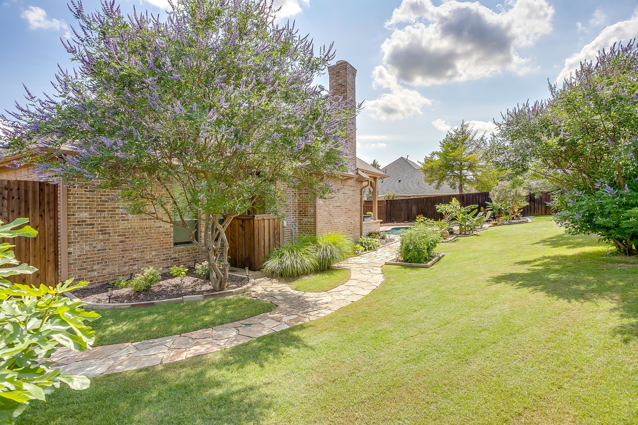 216 Williamsburg Lane Ovilla TX 75154