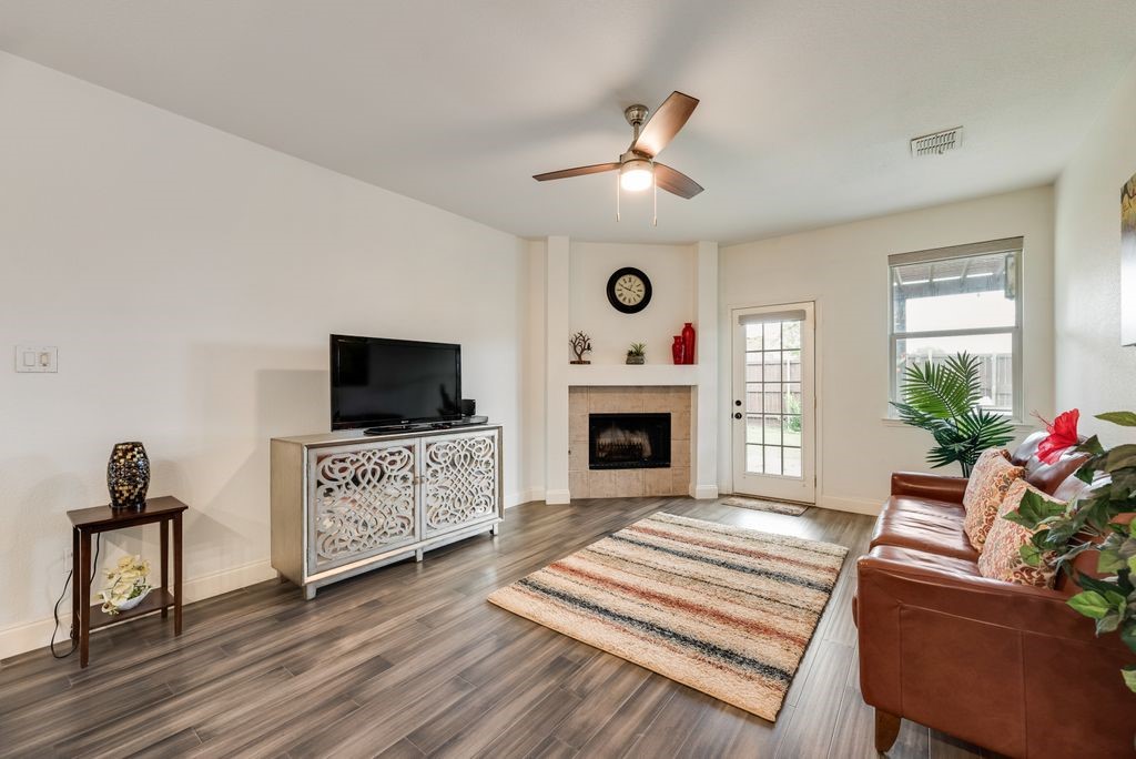 2025 Apple Drive Little Elm TX 75068