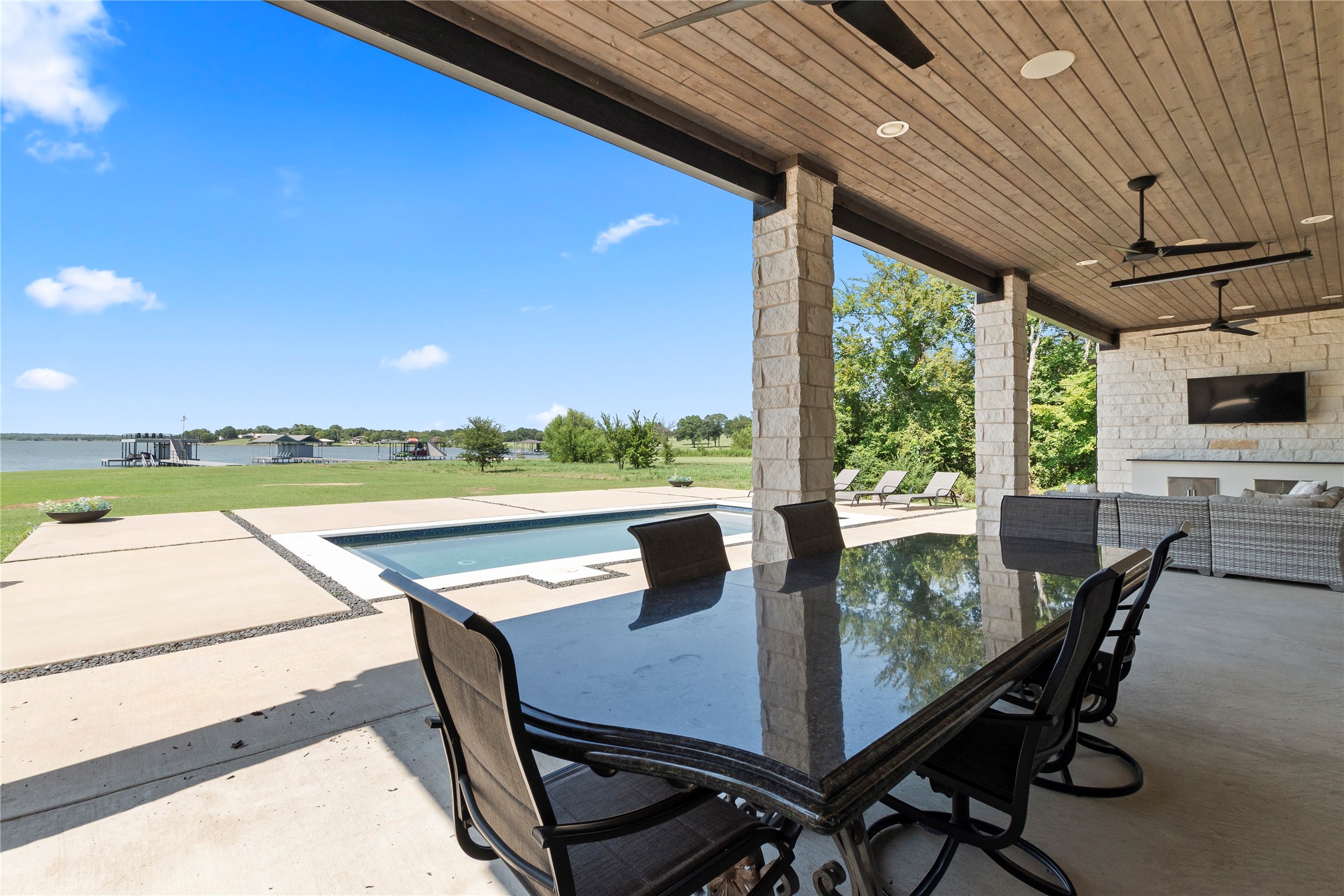 111 Sun Valley Mabank TX 75147