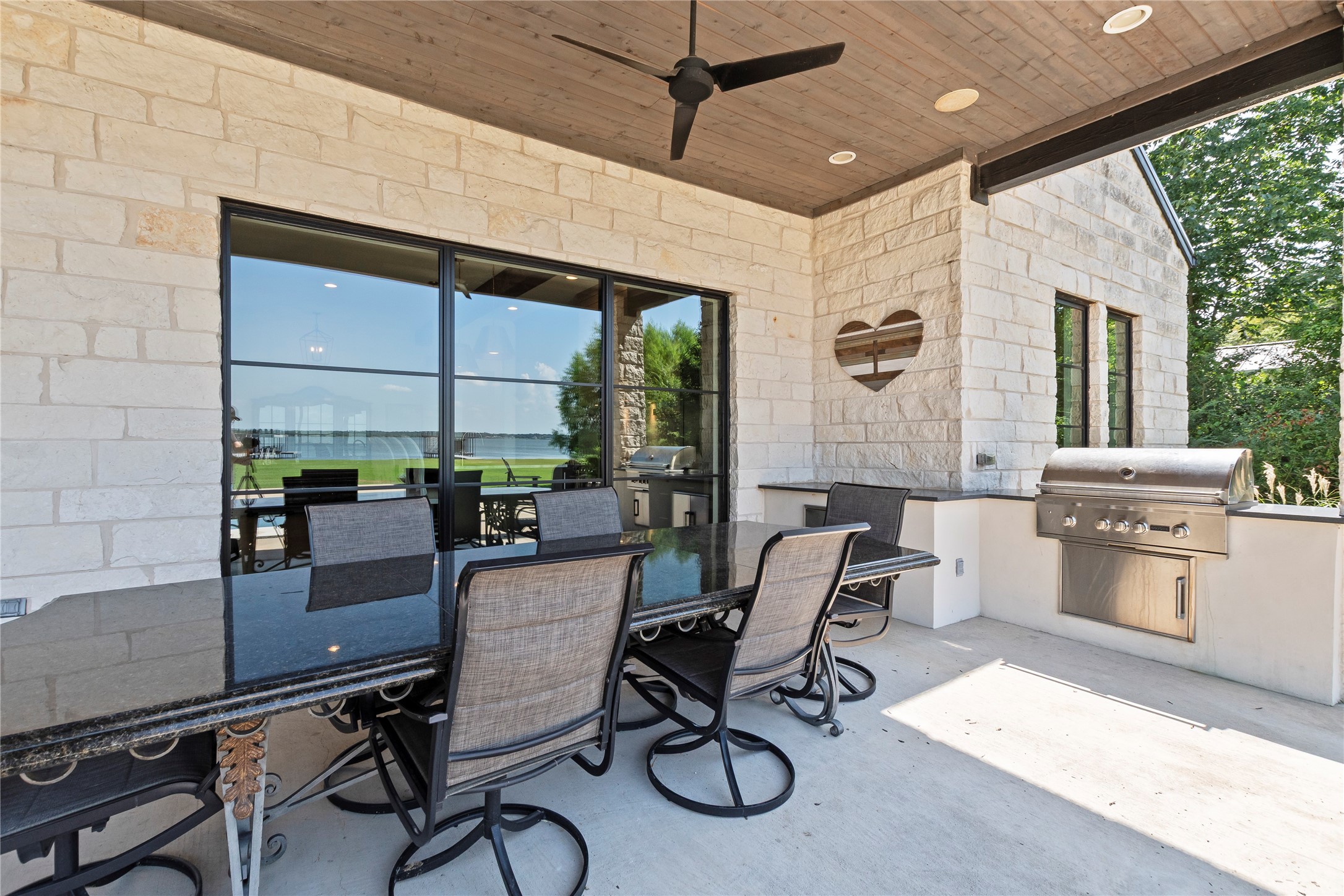 111 Sun Valley Mabank TX 75147