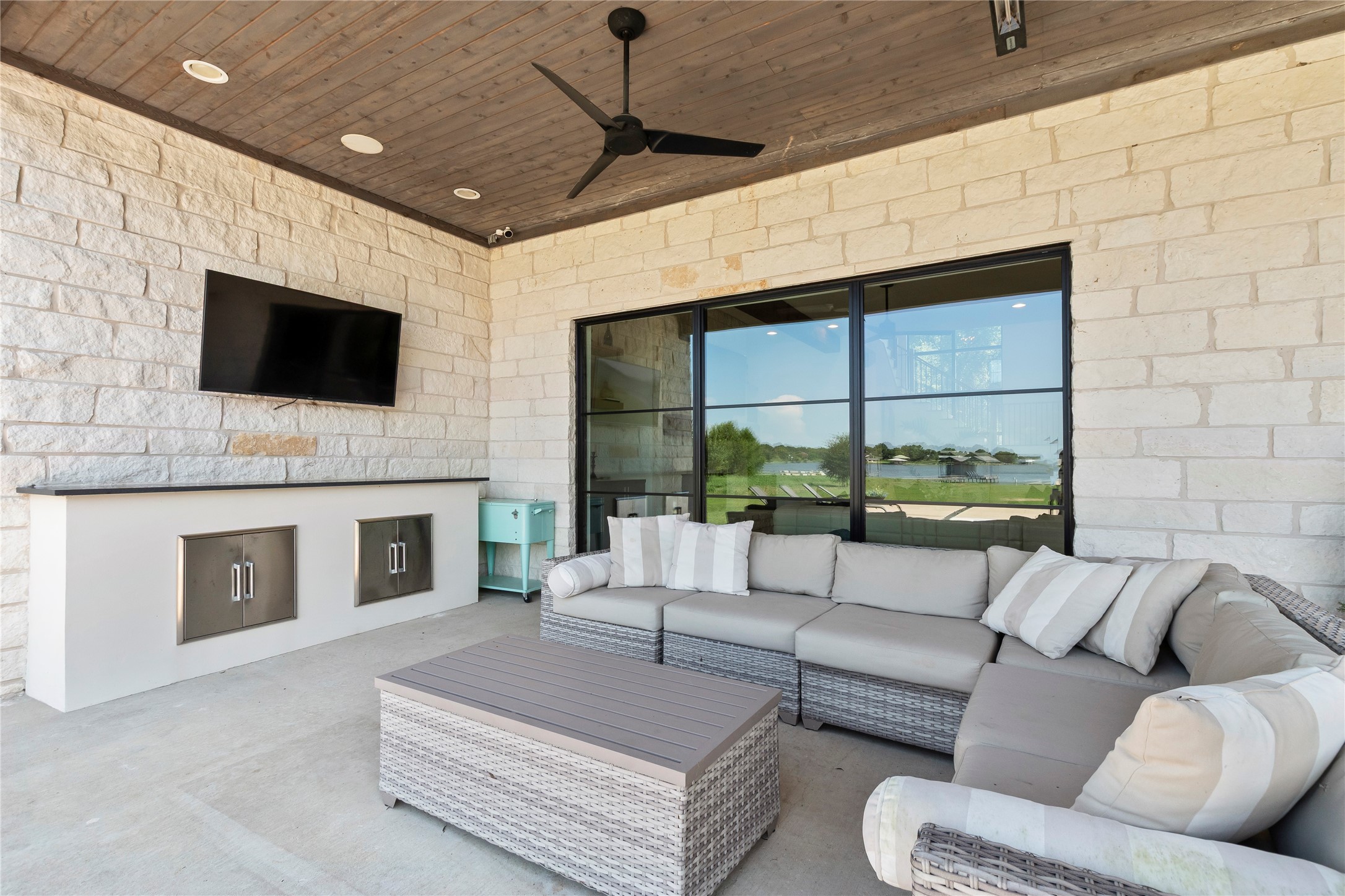 111 Sun Valley Mabank TX 75147