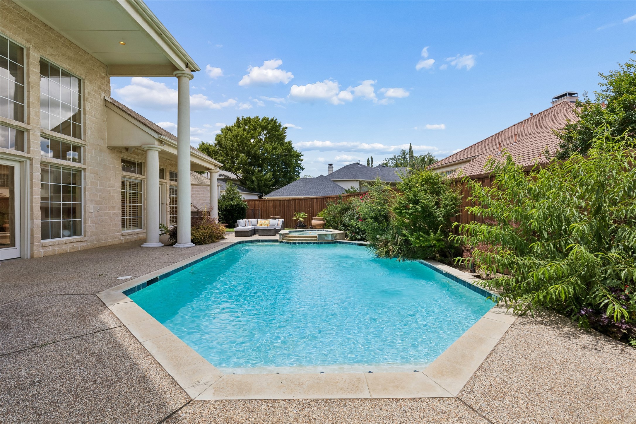 5315 Ambergate Lane Dallas TX 75287