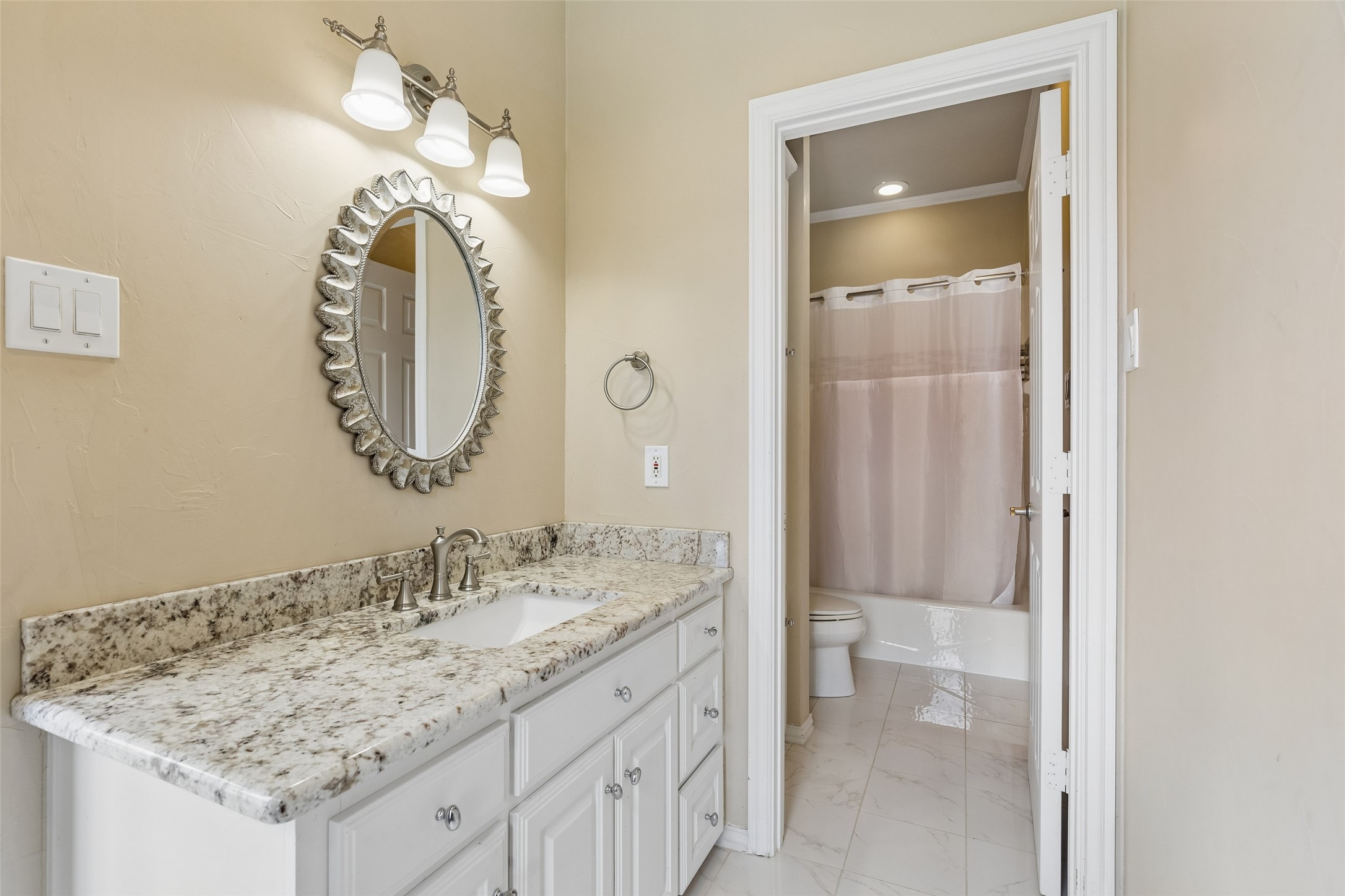 5315 Ambergate Lane Dallas TX 75287
