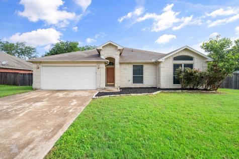 1612 Wintercrest Road Grand Prairie TX 75052