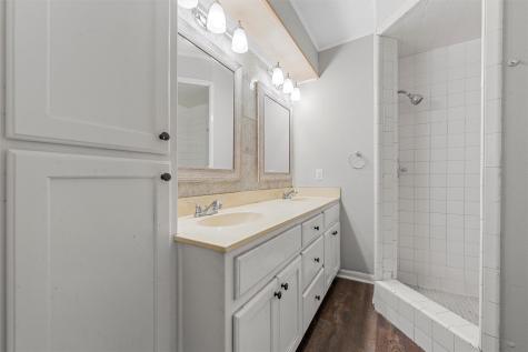309 N Orchard Drive Rosebud TX 76570