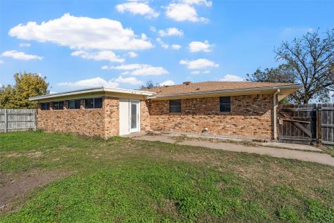 309 N Orchard Drive Rosebud TX 76570