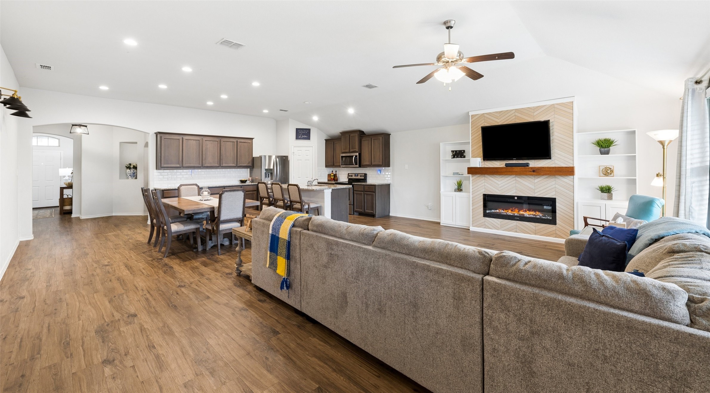 400 Sandhurst Drive Fort Worth TX 76036