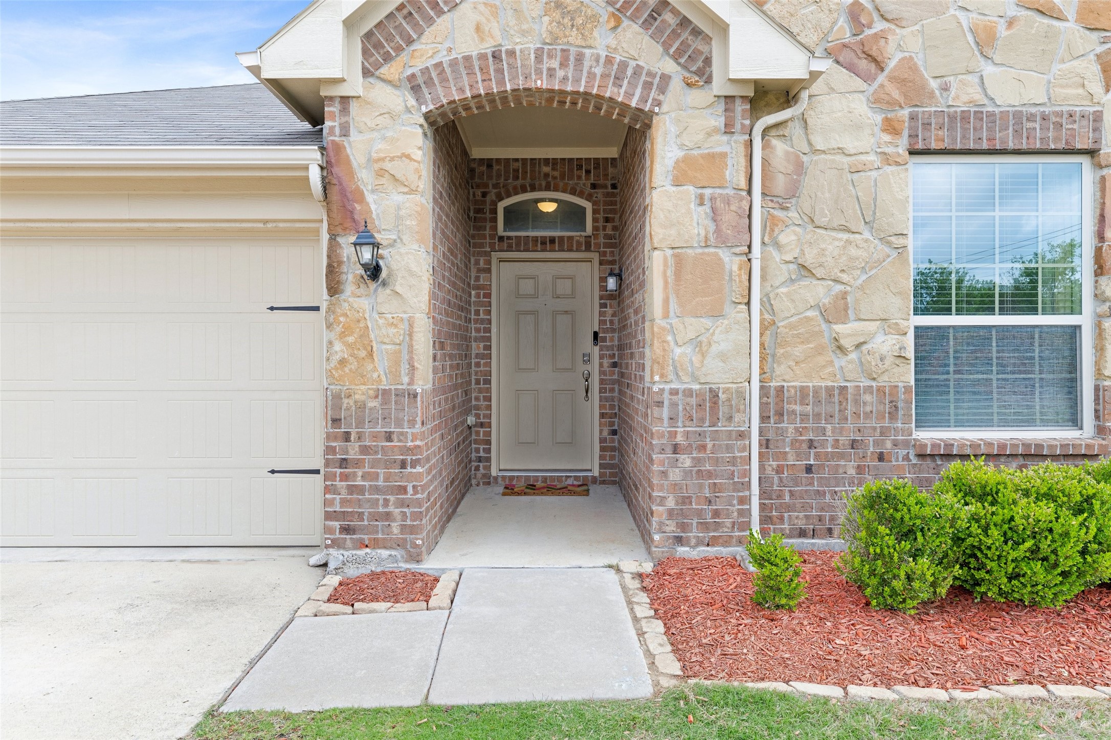 400 Sandhurst Drive Fort Worth TX 76036