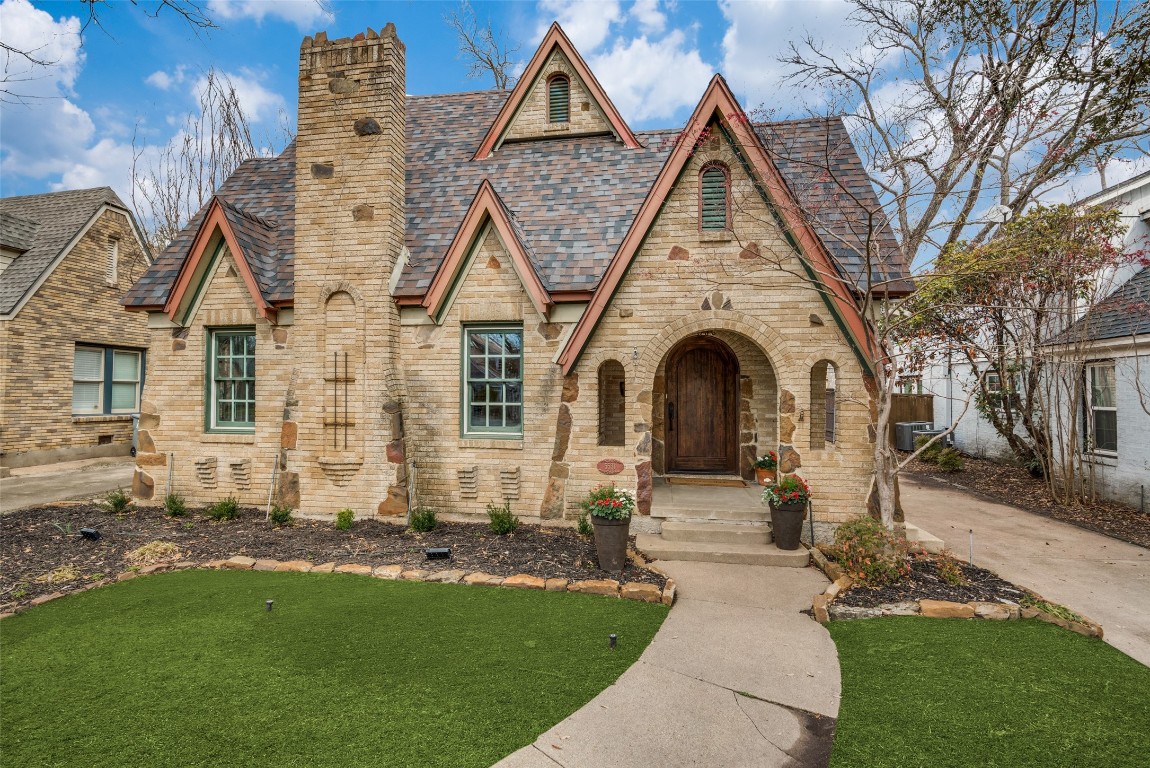 5531 Monticello Avenue Dallas TX 75206