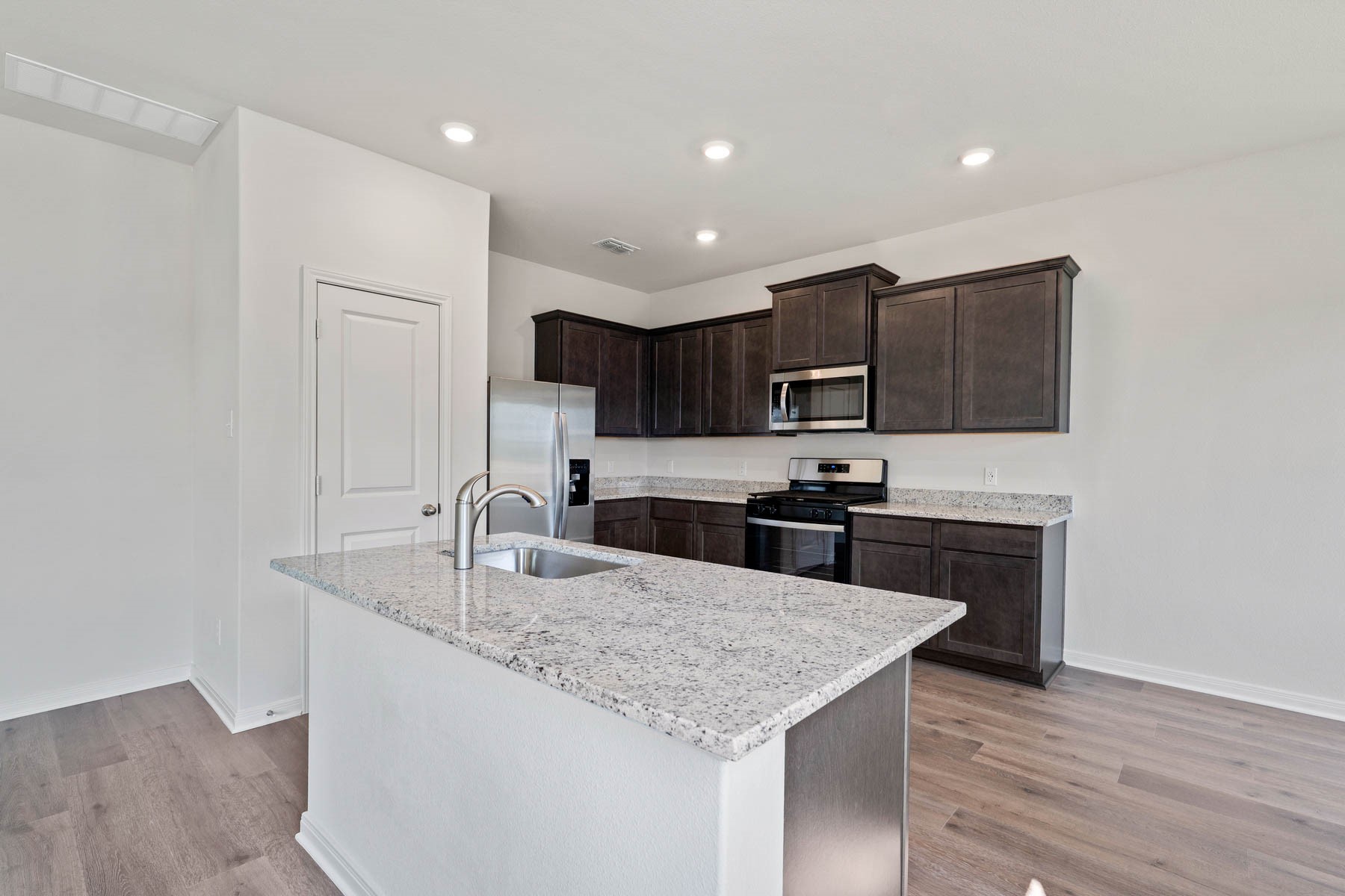 8433 Fort Benton Drive Ponder TX 76259