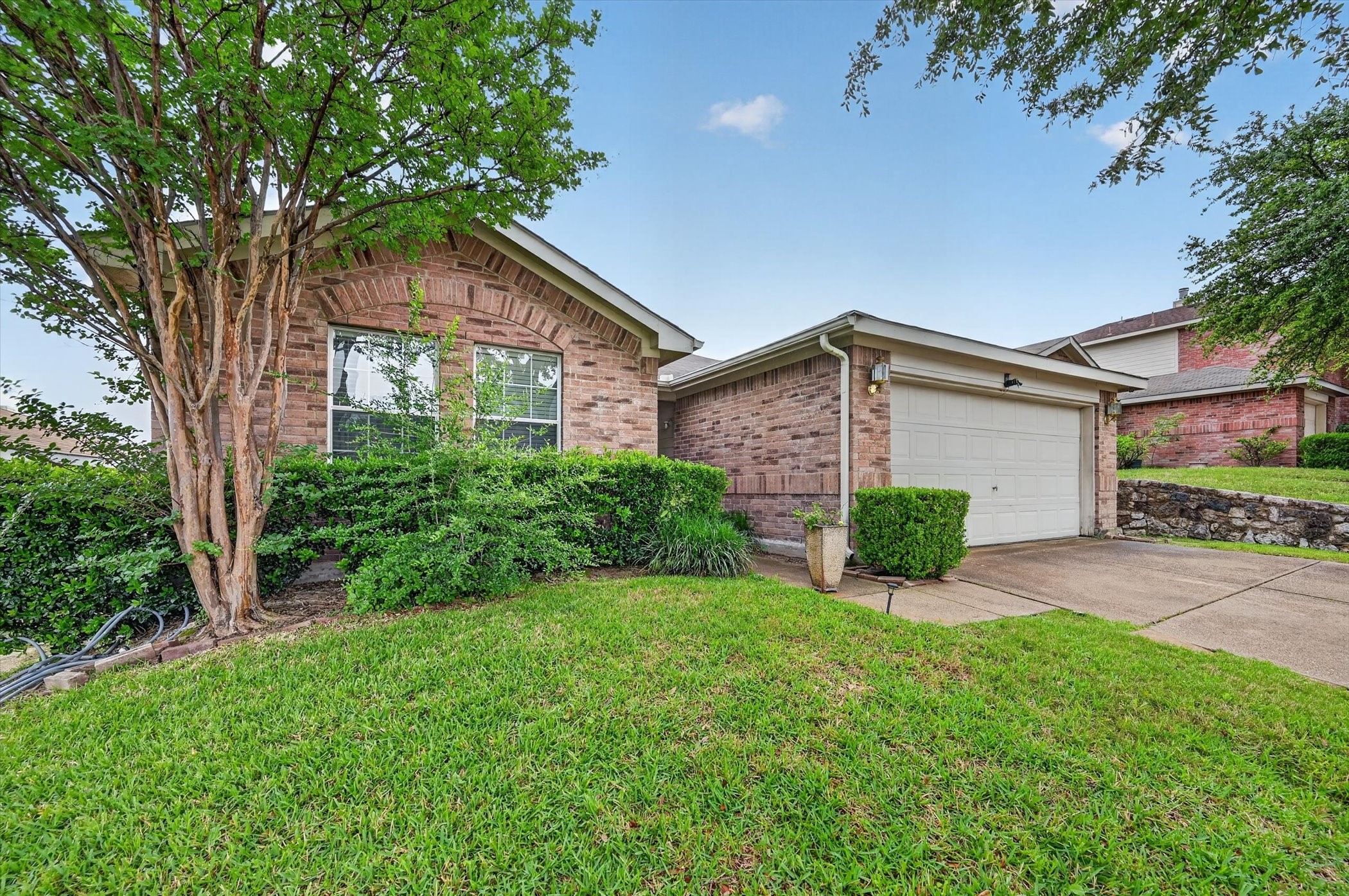 1634 Sax Leigh Drive Dallas TX 75241
