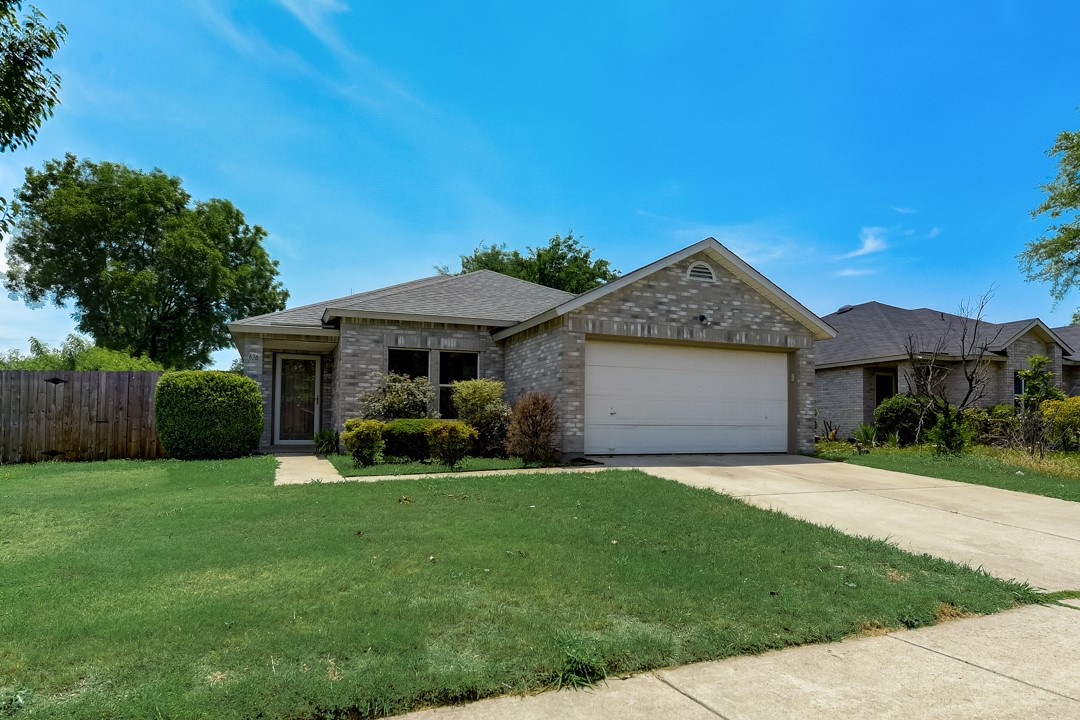 636 Capricorn Street Cedar Hill TX 75104