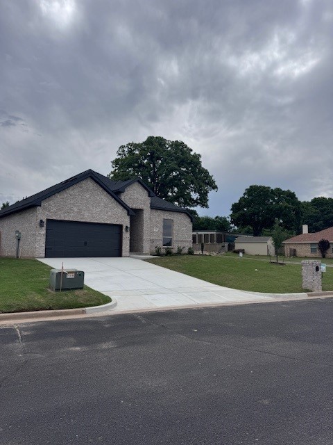 215 Sweetwater Drive Weatherford TX 76086