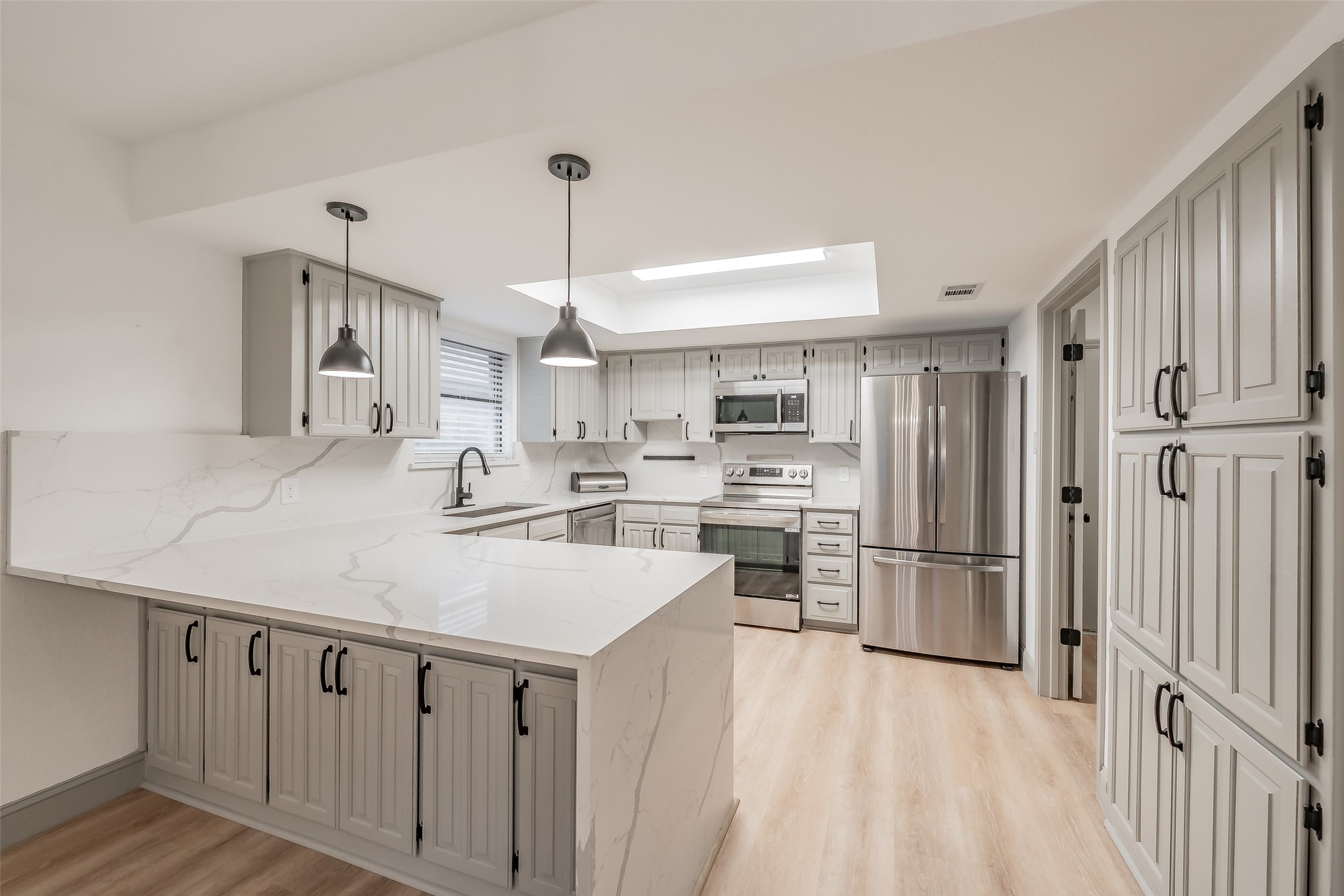 6514 Aires Drive Arlington TX 76001