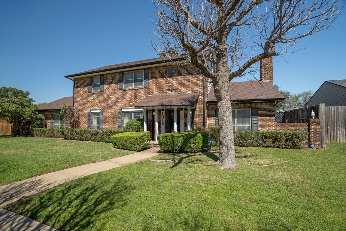 1018 Hampshire Lane Carrollton TX 75007
