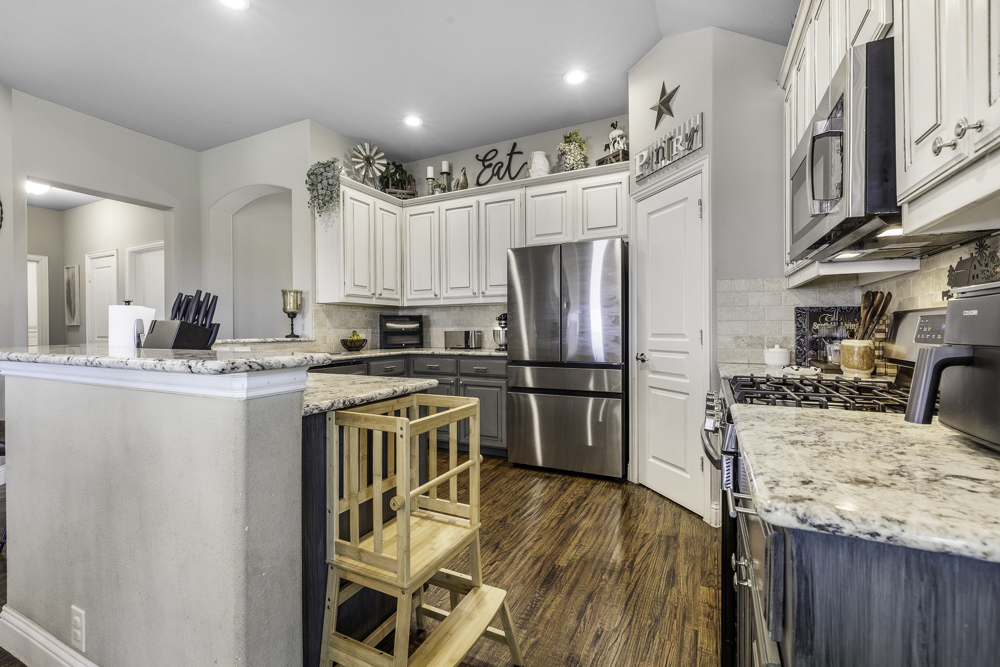 1028 Crest Meadow Drive Fort Worth TX 76052