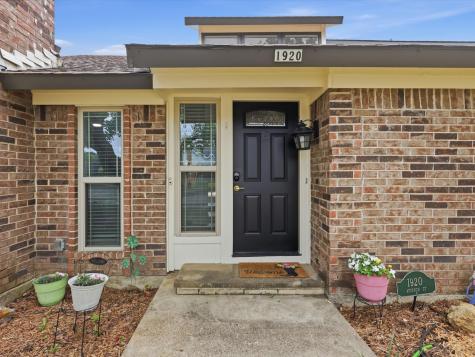 1920 Avignon Court Carrollton TX 75007