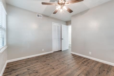 2406 Globe Avenue Dallas TX 75228
