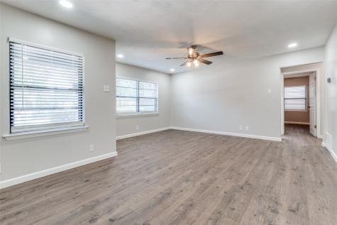 2406 Globe Avenue Dallas TX 75228