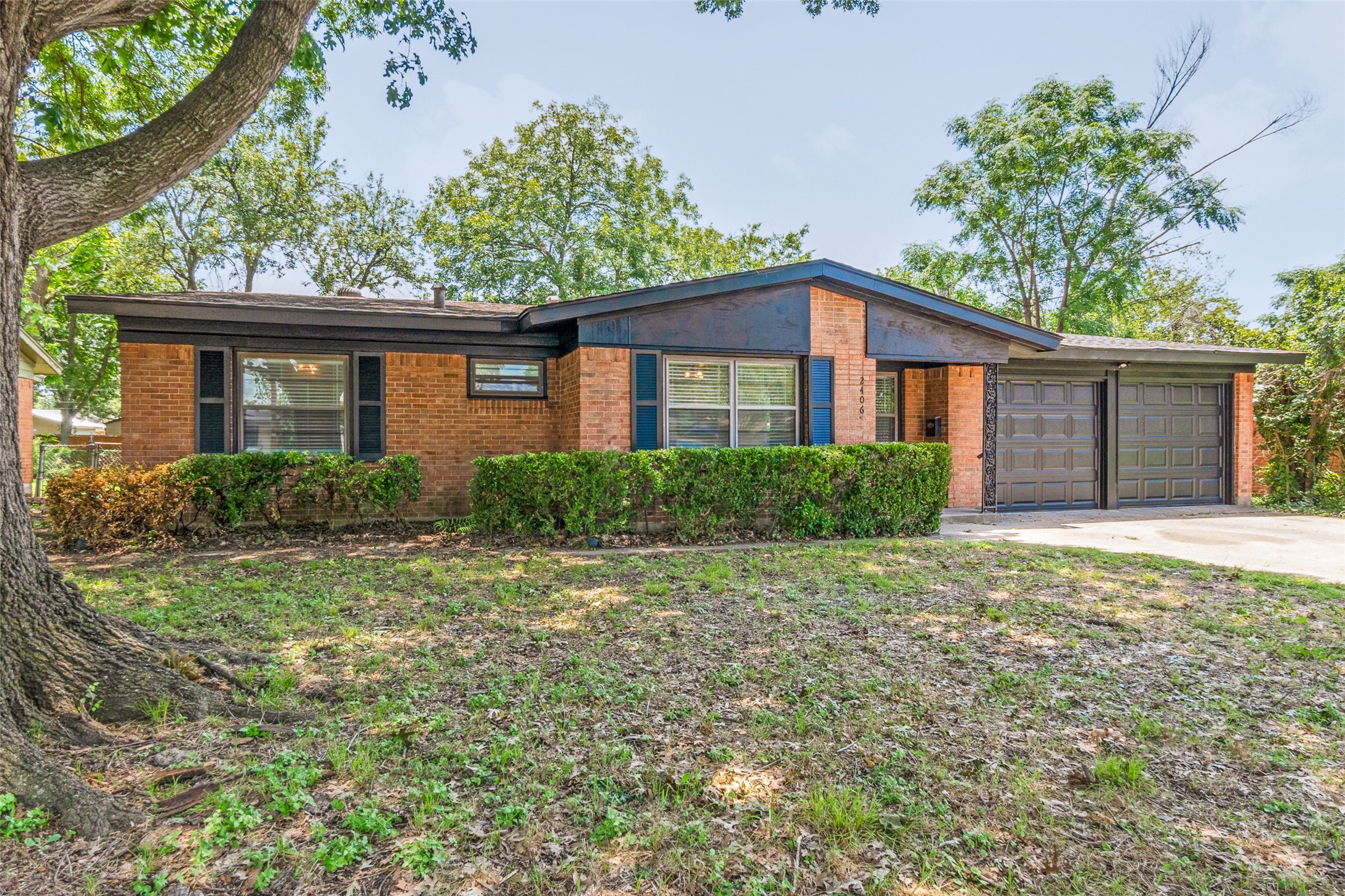 2406 Globe Avenue Dallas TX 75228