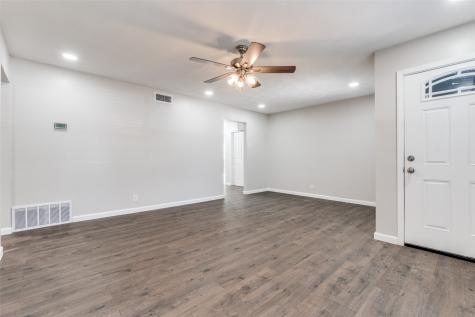 2406 Globe Avenue Dallas TX 75228