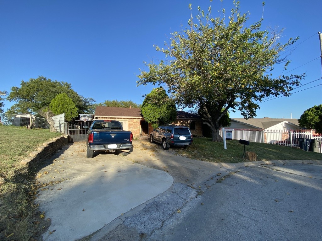2952 Marine Court E Fort Worth TX 76106