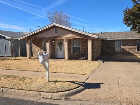 1121 Elmore Street Borger TX 79007