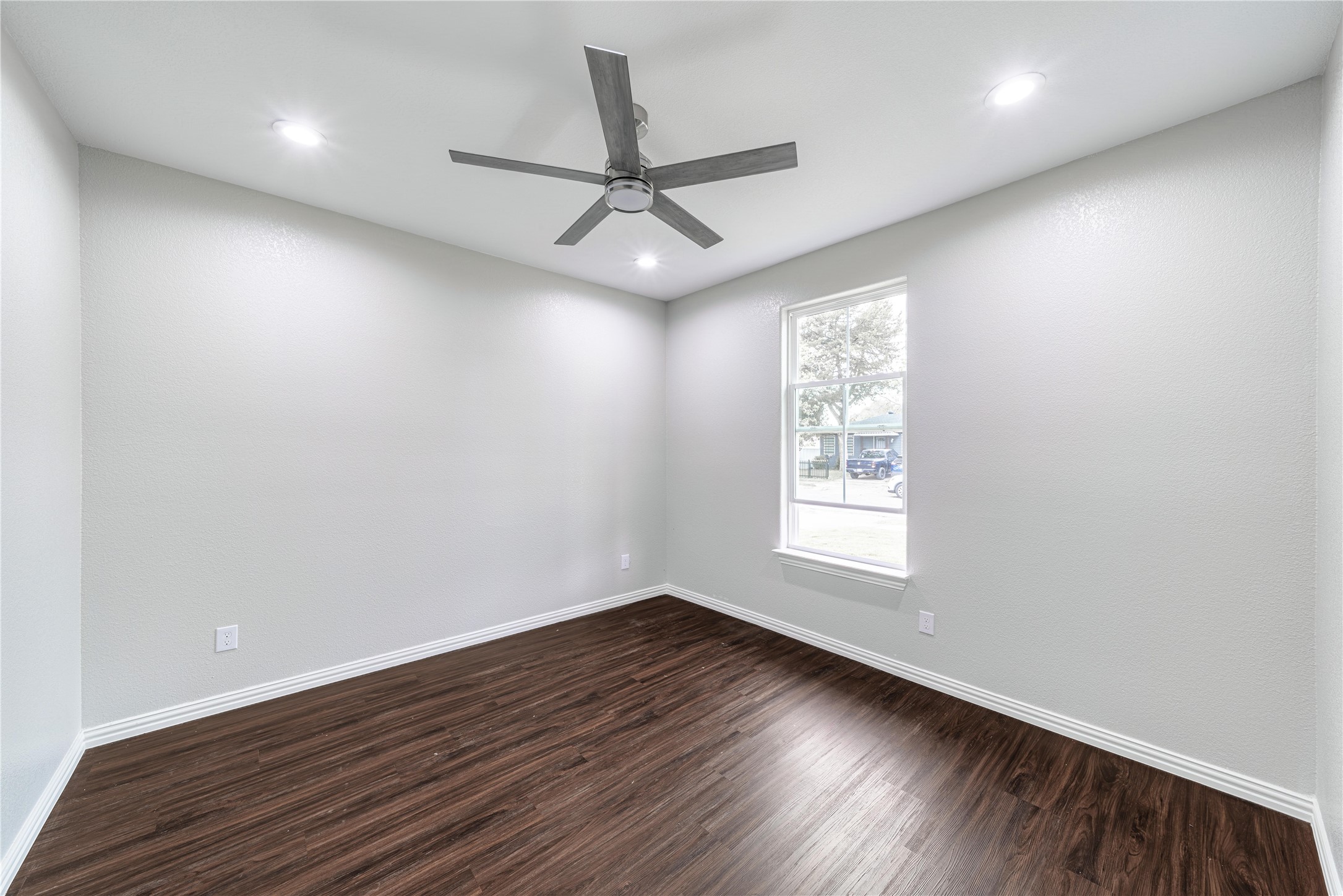 3134 Alaska Avenue Dallas TX 75216