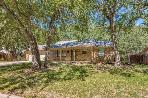 1105 Wood Ridge Drive Azle TX 76020