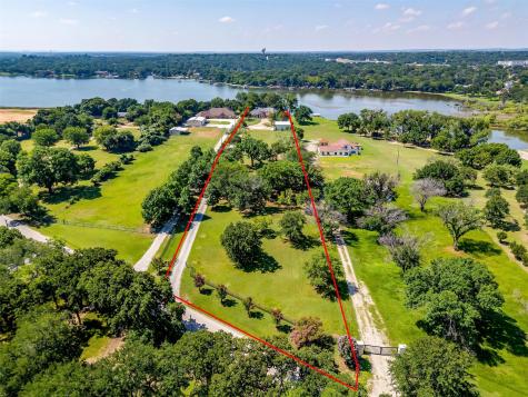 1398 Park Street Azle TX 76020