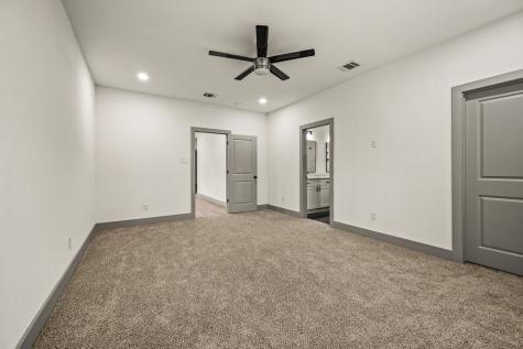 830 E Powell Avenue Fort Worth TX 76104