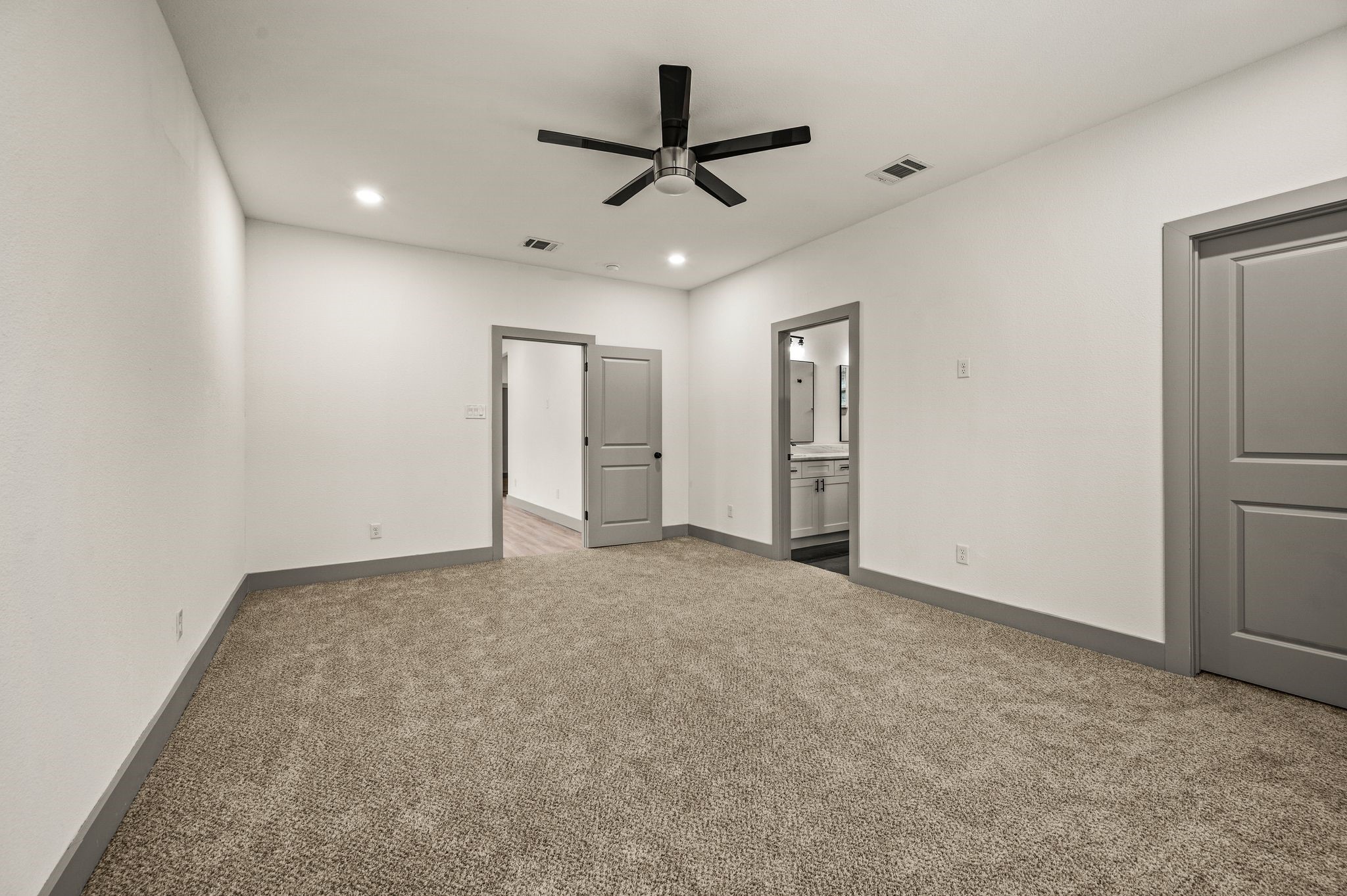 830 E Powell Avenue Fort Worth TX 76104