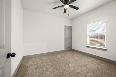 830 E Powell Avenue Fort Worth TX 76104