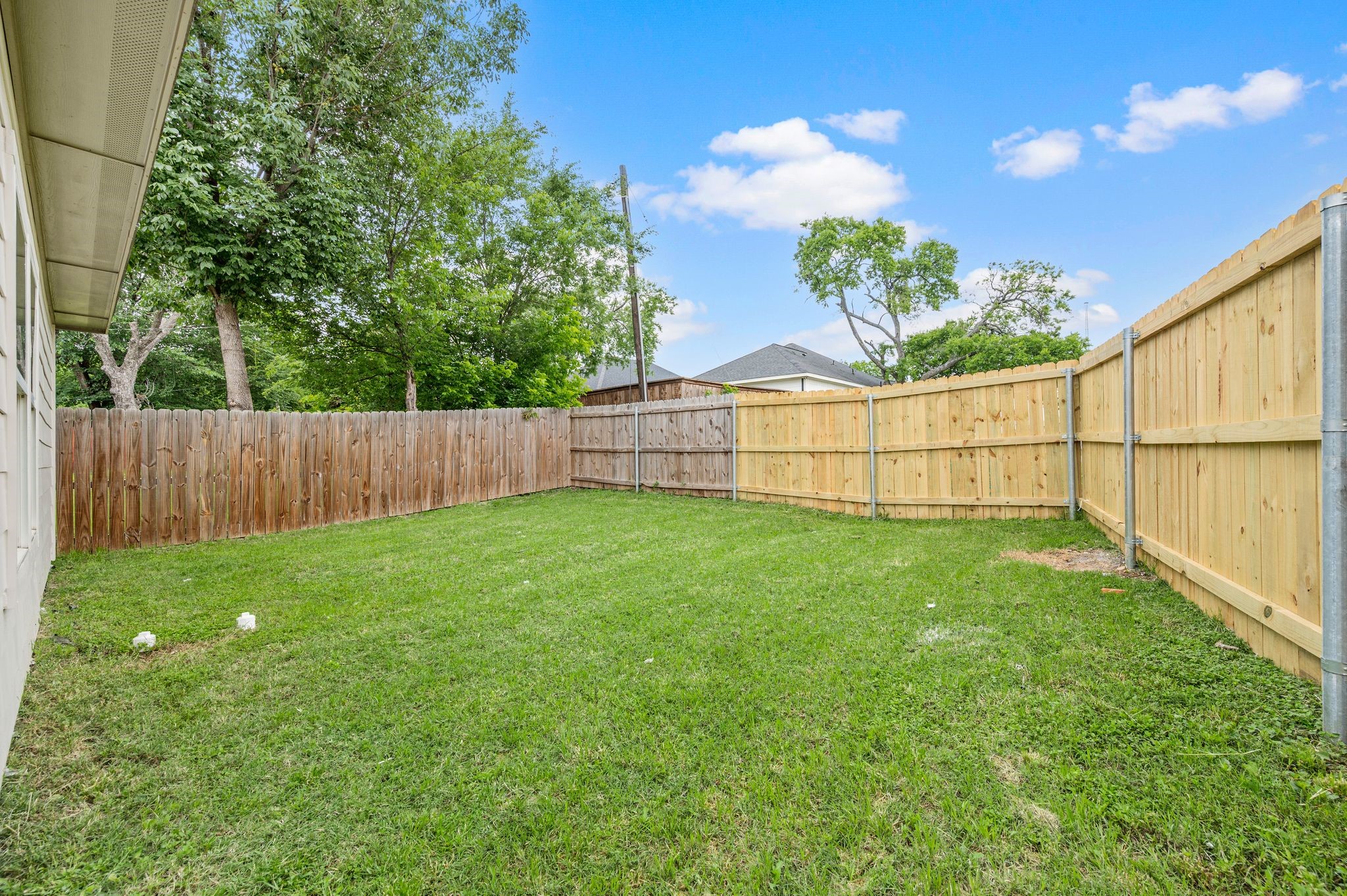 830 E Powell Avenue Fort Worth TX 76104