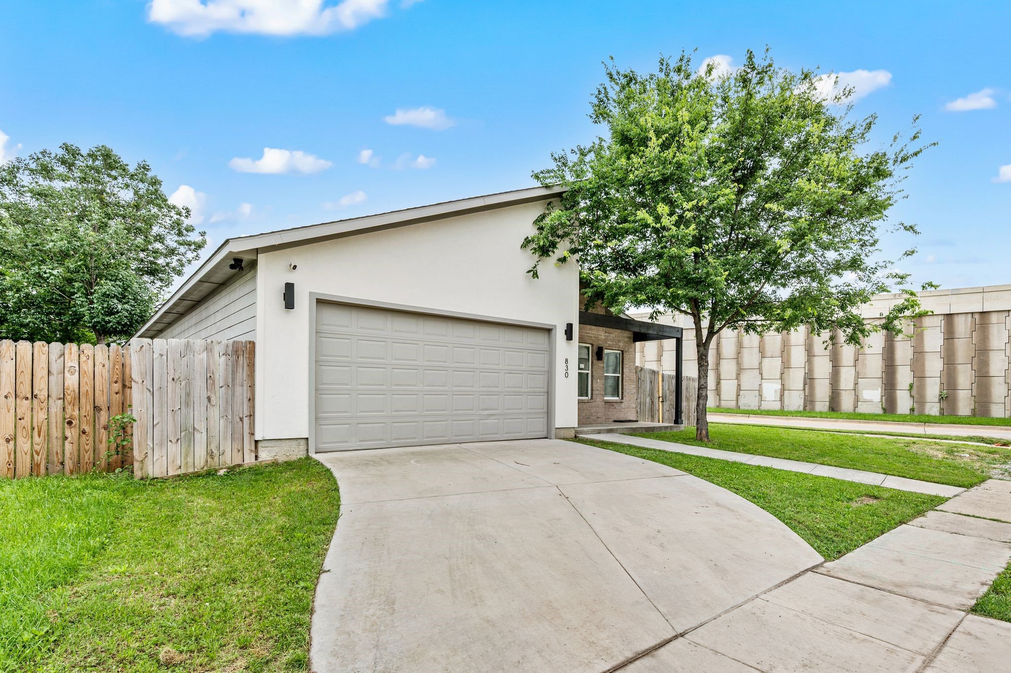 830 E Powell Avenue Fort Worth TX 76104