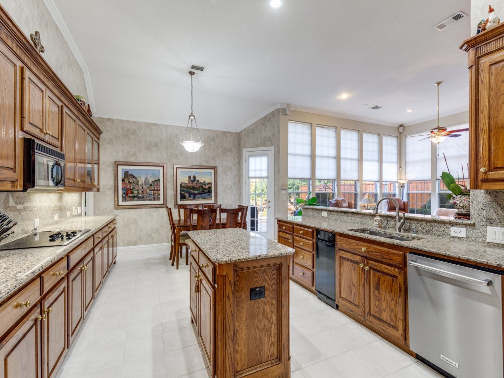 5217 Tennington Park Dallas TX 75287