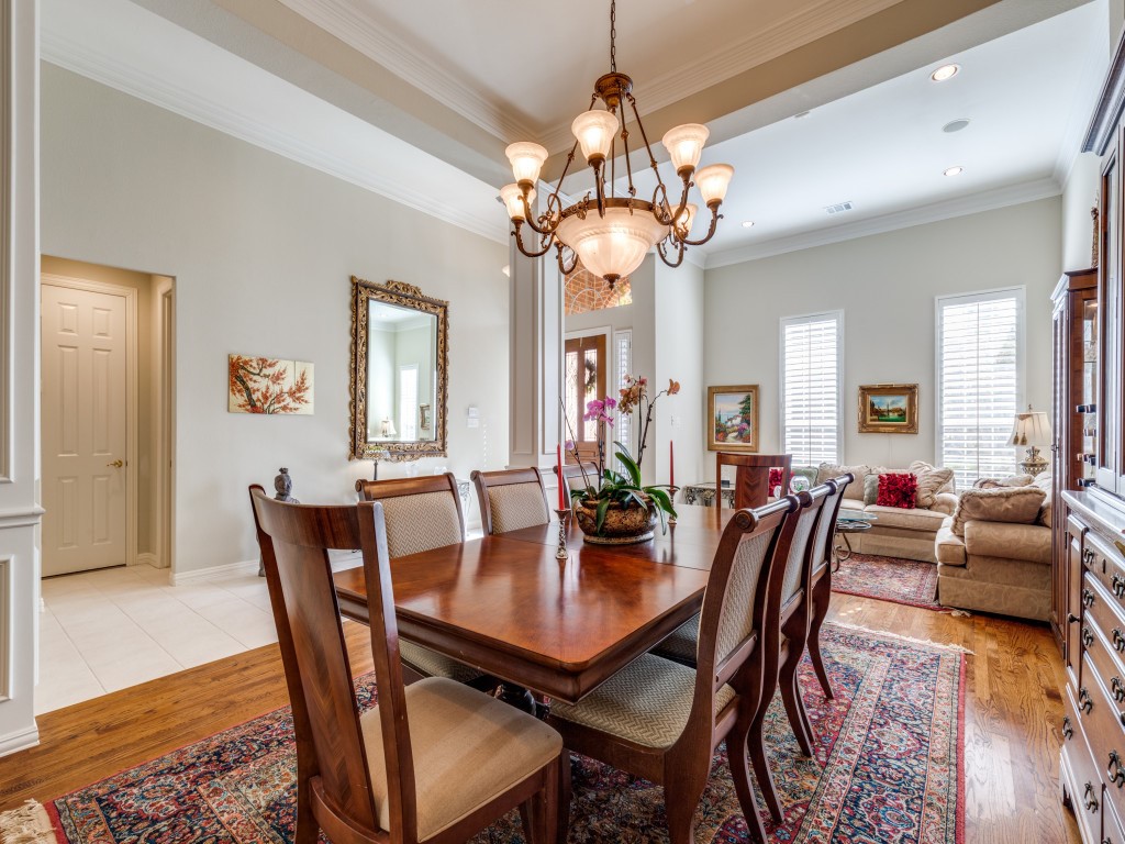 5217 Tennington Park Dallas TX 75287