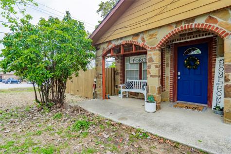 301 S Weatherford Street Chico TX 76431