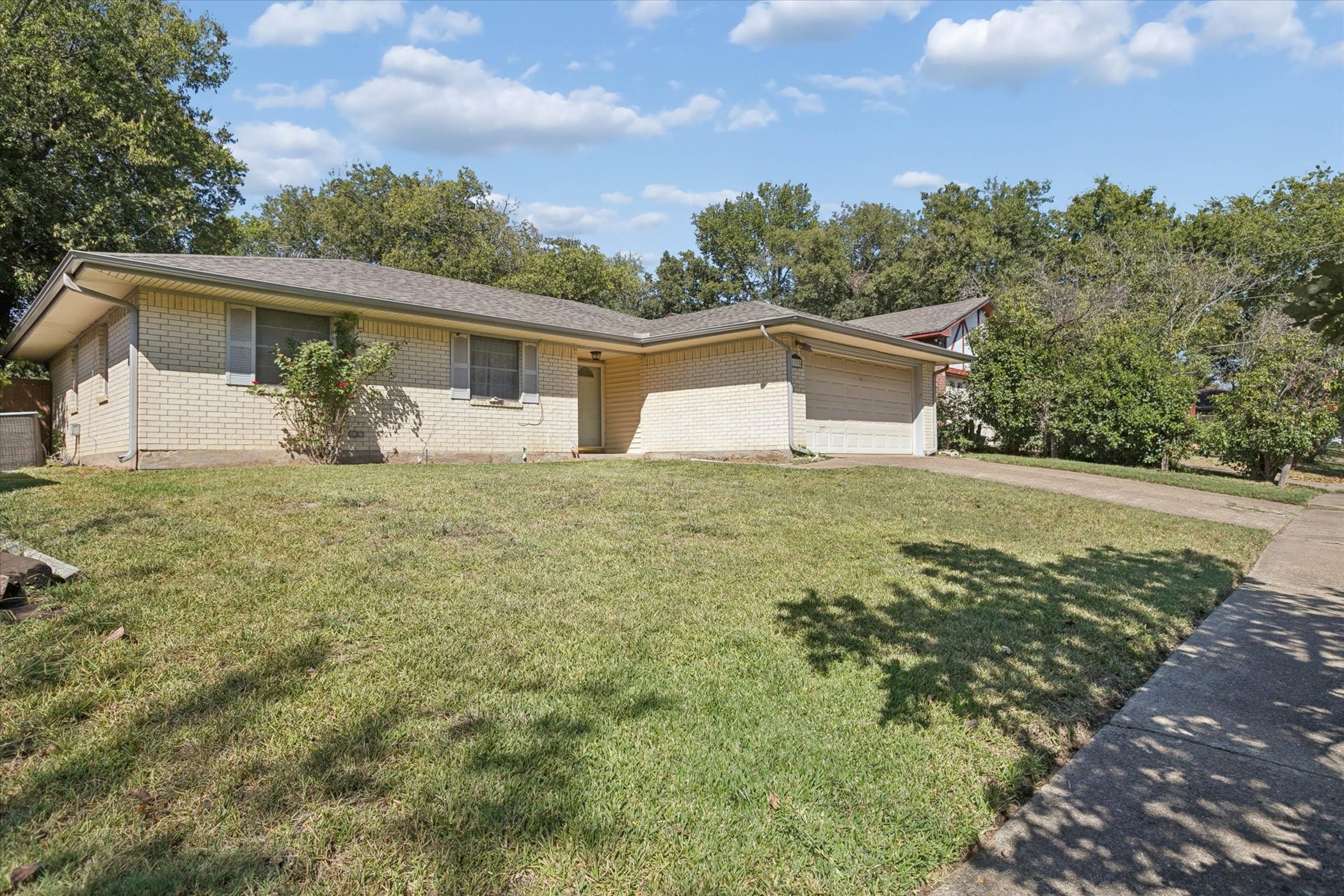 1113 2nd Street Grand Prairie TX 75051