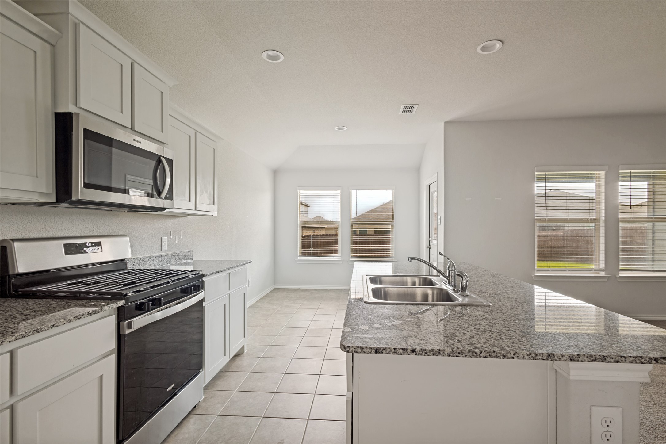 621 Spaulding Street Justin TX 76247