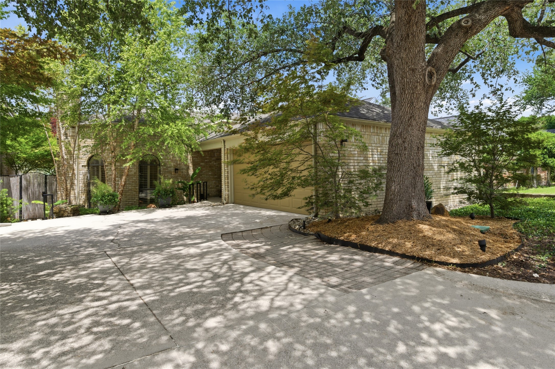 16132 Chalfont Circle Dallas TX 75248