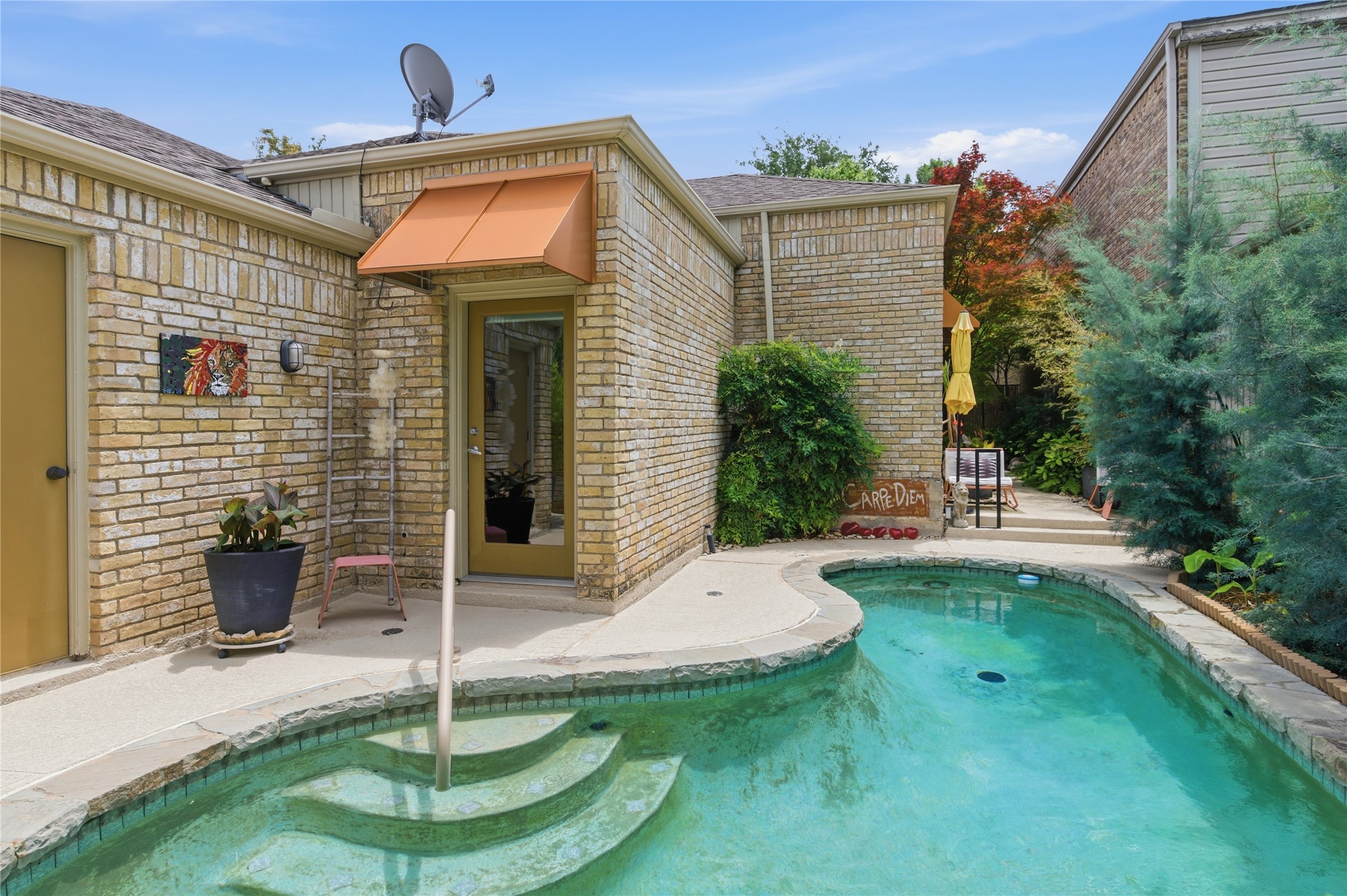 16132 Chalfont Circle Dallas TX 75248