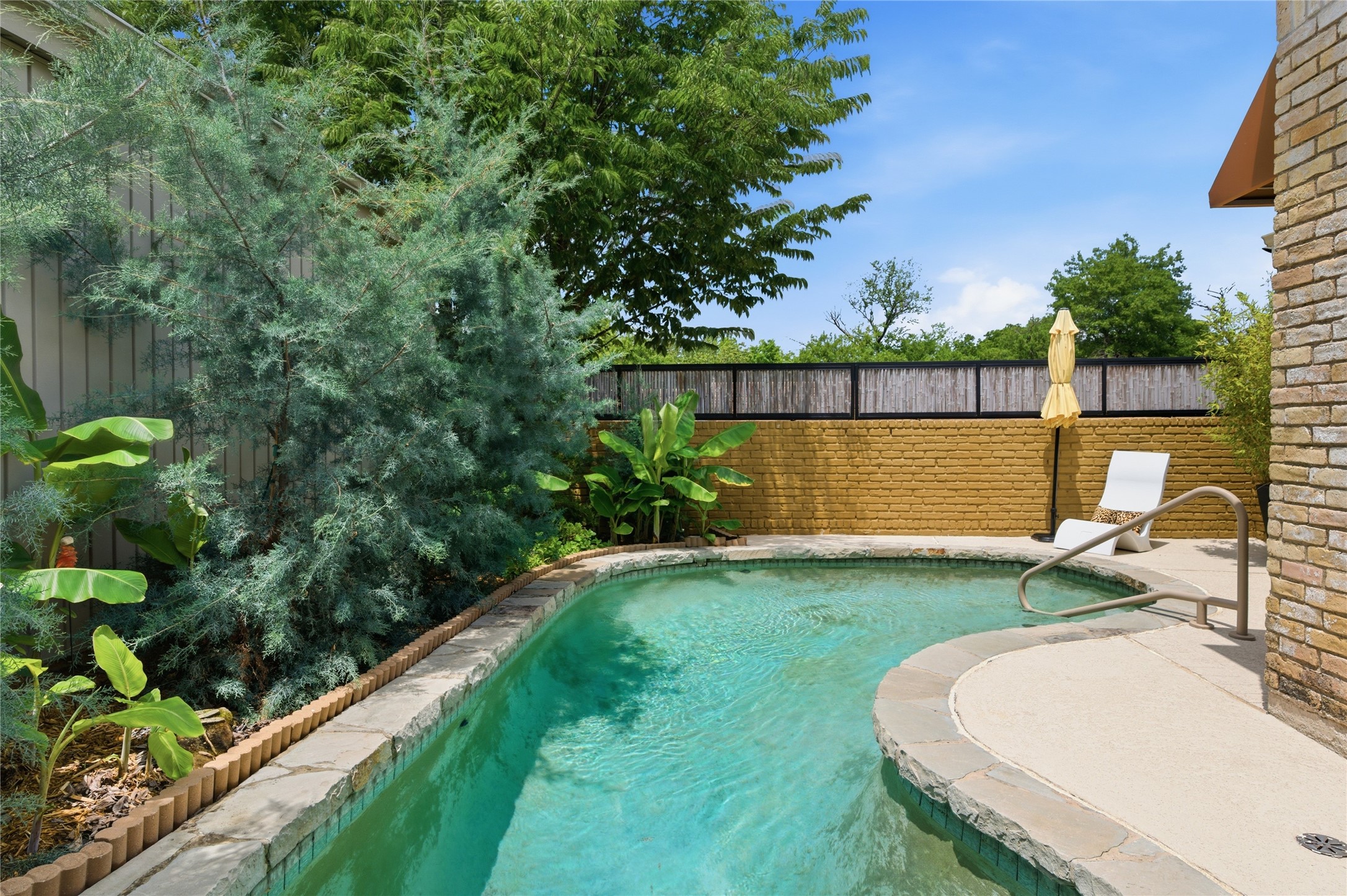 16132 Chalfont Circle Dallas TX 75248