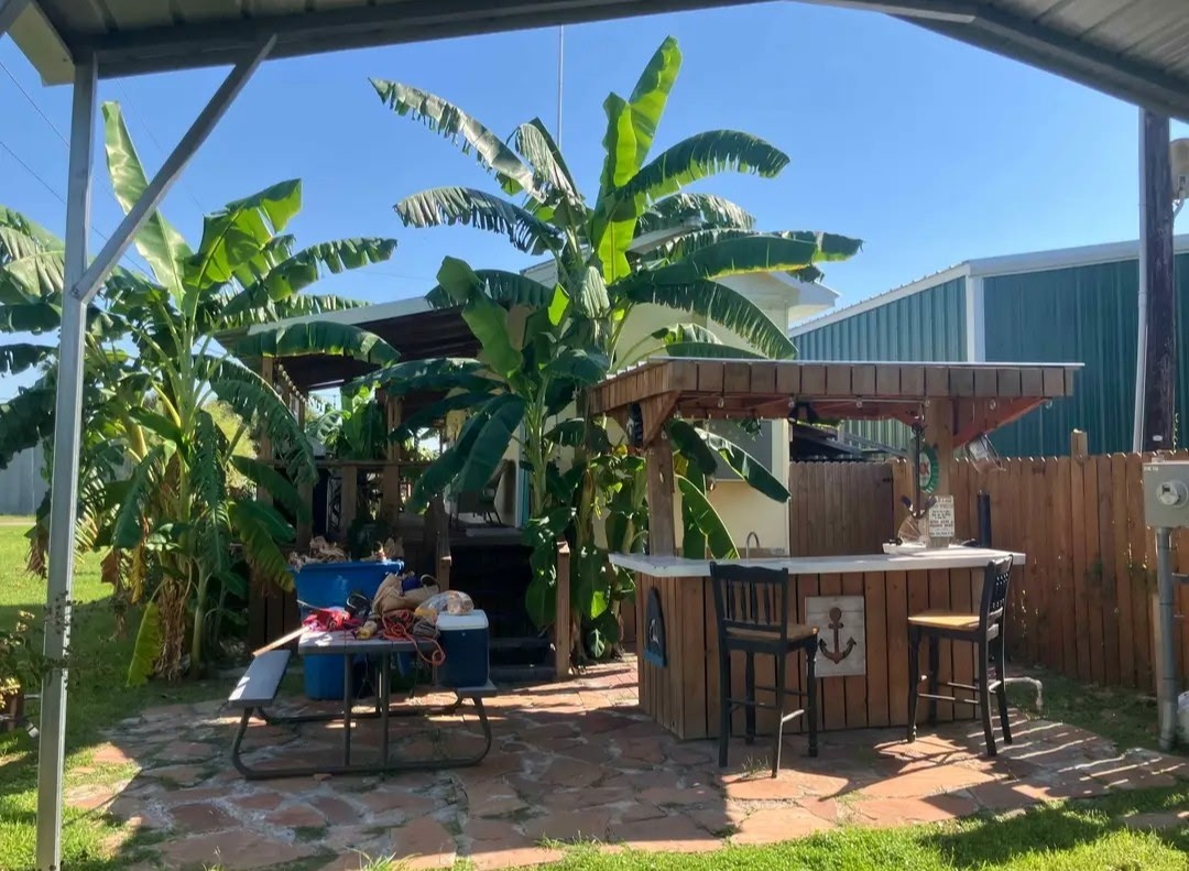 804 W Madison Avenue Port O Connor TX 77982
